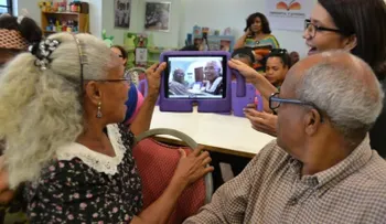 Vicepresidencia acerca la tecnología a los adultos mayores