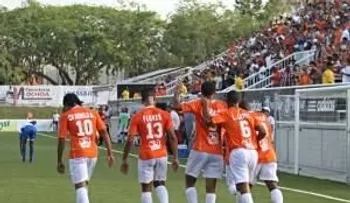 Cibao FC recibe a Don Bosco FC en partido nocturno