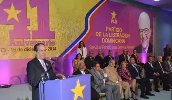  Reinaldo Pared Pérez, muestra orgullo de entregar nueva Casa Nacional al PLD en fecha aniversario