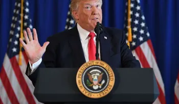 ¿Por qué los momentos espontáneos de Trump sobre la raza nos dicen mucho más que los discursos planeados?