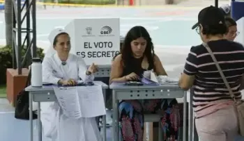 Ecuatorianos acudieron a elegir su nuevo Presidente; al menos 430 detenidos durante el periodo votaciones 