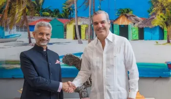 Presidente dominicano Luis Abinader se reúne con canciller de la India en inicio de visita