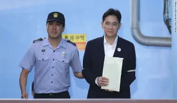 Condenan a 5 años de cárcel al líder de Samsung por corrupción