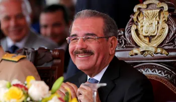 Presidente Medina encabeza graduación 29 oficiales FARD