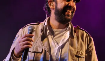 Juan Luis Guerra, Romeo Santos, Zoe Saldaña y otras figuras dominicanas que evitan las entrevistas en medios locales