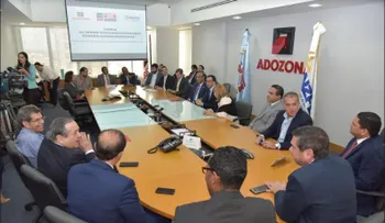 Ministro Andrés Navarro firma alianza público-privada con zonas francas para mejorar politécnicos 