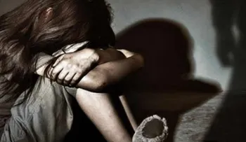 Arrestan un padre que sometió a mutilación genital a sus tres hijas 
