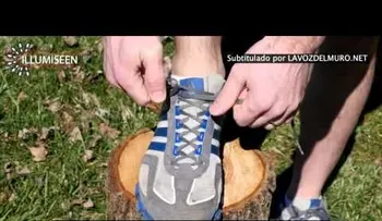 Descubre para qué sirve ese agujero extra en las zapatillas de deporte (Video) 
