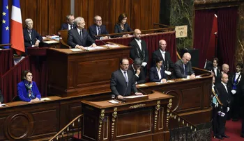 Francois Hollande: "El terrorismo no dañará el alma de Francia"