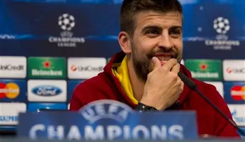 Micrófono de Gerard Piqué se quedó abierto y destapó secreto a voces