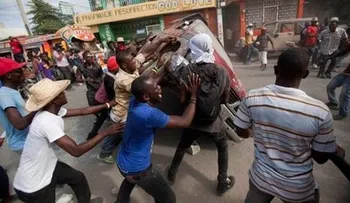 Haitianos protestan por elevados precios gasolina 