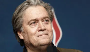 Bannon intentó suprimir el voto de los negros, dice informante de Cambridge Analytica
