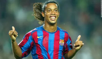 Se va una leyenda: Ronaldinho se retira oficialmente del fútbol, dice su hermano