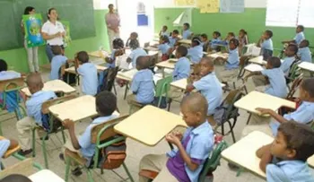Educación aclara que el viernes hay docencia en escuelas y colegios