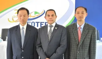 Taiwaneses imparten taller de masajes