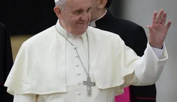 El papa sufre cuando ve a las mujeres en la Iglesia sólo como servidumbre