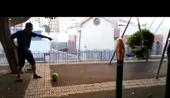 ¿Por qué hace esto el peor padre del año?