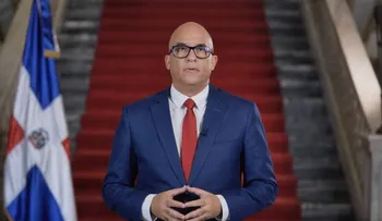 Presidente Abinader instruye creación sistema transporte gratuito en beneficio de más de 2 millones de estudiantes de escuelas públicas a nivel nacional