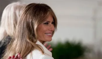 Primera dama EEUU Melania Trump gana demanda al periódico Daily Mail por un artículo 