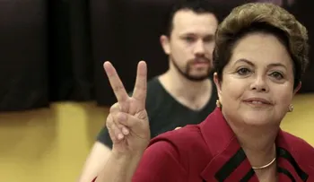 Rousseff y Neves se enfrentarán en la segunda vuelta 