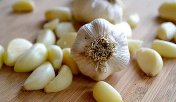 Receta antigua con ajo para diversas curas