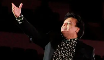 Una historia que no termina: Juan Gabriel está vivo y no quiere vacunarse contra el covid-19
