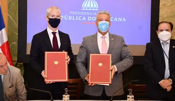 Francia y RD firman acuerdos históricos para el desarrollo del sistema de transporte masivo