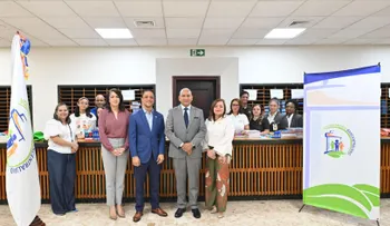Voluntariado Banco Central realiza jornada de venta de útiles escolares