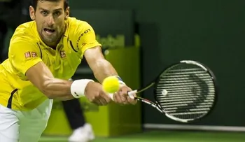Novak Djokovic  y Nadal avanzan  a semis en Catar