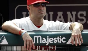 Manny Acta tiene oferta de dos equipos para el puesto de coach