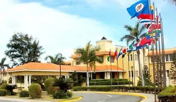 Cancillería dice tiene comunicación con 12 dominicanos en Ucrania, entre ellos dos menores