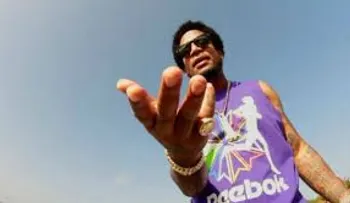 Vakeró se retira "por un tiempo" de la música por motivos de salud