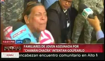 Familiares de mujer y niños asesinados intentan linchar a Víctor Portorreal (El metálico)