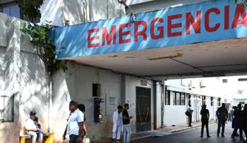 Hospital Salvador B. Gautier inicia demolición de edificio con servicios de emergencia y consultas
