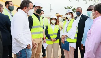 Vicepresidenta y director SNS supervisan hospitales del Este