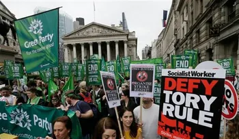 Miles protestan en Londres contra planes de austeridad 