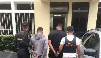 Apresan ocho personas, incluyendo exmiembros DNCD y Cesac, vinculados a red envió 309 kilos de cocaína a Bruselas