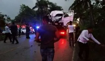 Un muerto y 9 heridos por accidente en Verón, por combustible regado en la vía