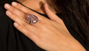 El diamante Pink Star rompe récords en subasta: es la joya más cara jamás vendida