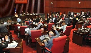 9 senadores estudiarán proyecto de reforma constitucional