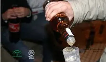 Personas que toman ron, ginebra y vodka son más violentos, determinado por estudio