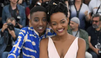 Kenya levanta la prohibición de la película lésbica; Rafiki, haciéndola elegible para los Oscar