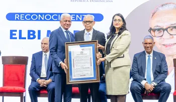 Senado reconoce trayectoria profesional de los médicos Ramón Modesto Tallaj y Elbi Eulogio Morla Báez 