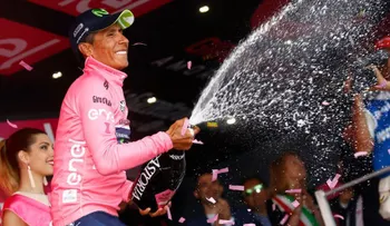 Nuevo triunfo colombiano en el Giro d'Italia: Nairo Quintana se viste de rosa