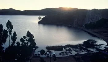 Residentes en Colinas del Arroyo denuncian llevan dos días sin luz