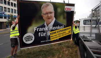 El partido de Merkel tropieza y la extrema derecha se hace fuerte en Berlín