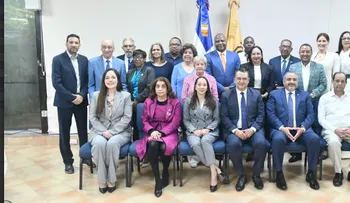 JCE presenta proyecto de nueva cédula a organizaciones ciudadanas