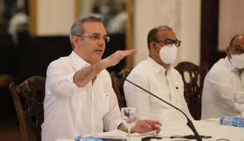 Abinader garantiza solución a problemas planteados por juntas de vecinos SDO