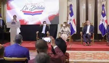 En acto encabezado por el Presidente Abinader, Astacio dice la Biblia es también un libro de valores