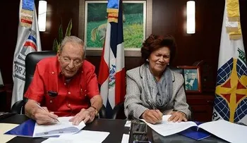 Unicaribe subscribe convenio con Defensoría del Pueblo